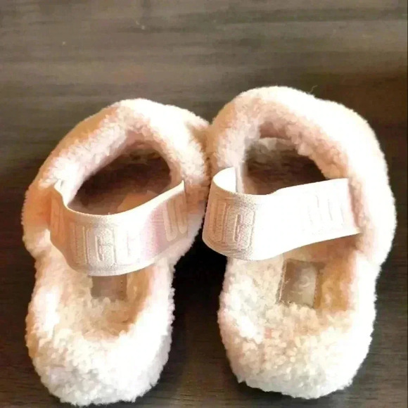 UGG Woman's Fluff Yeah Slippers - Picture 1 of 5